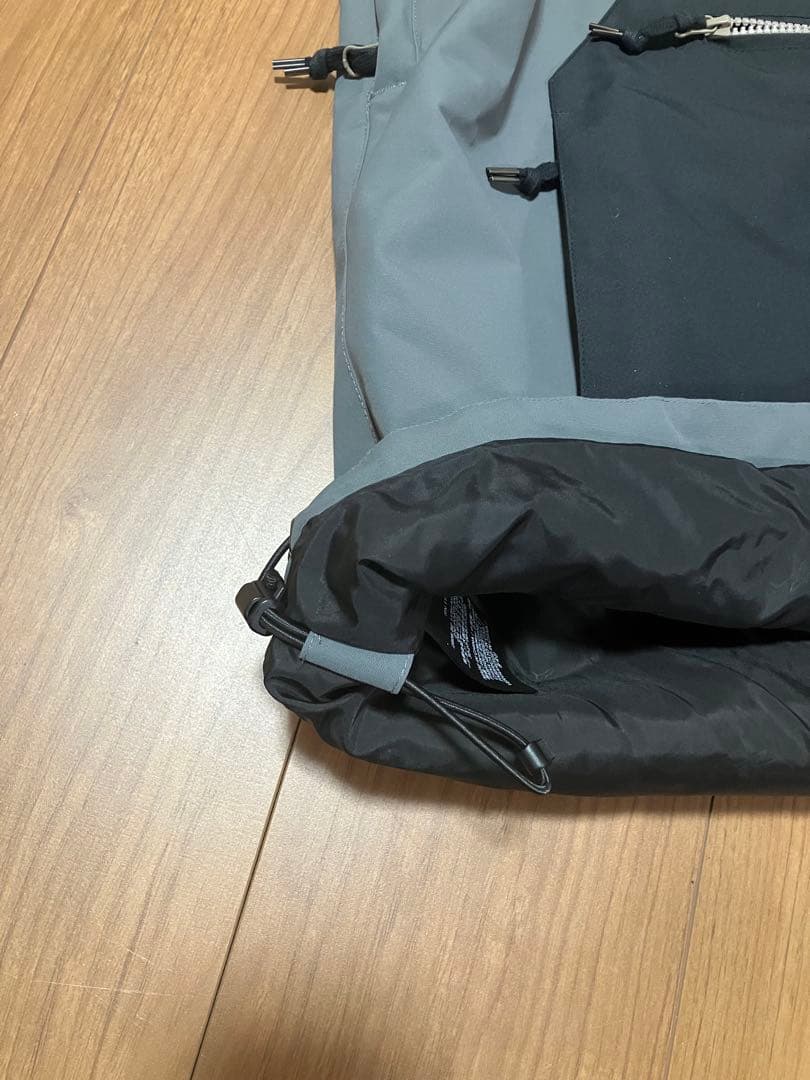 エアブラスター airblaster フリーダム　プルオーバー　Mサイズ