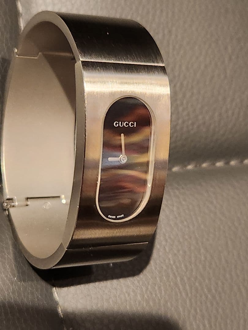 美品 GUCCI 2400L バングル 時計 ブレスレット レディース メンズ