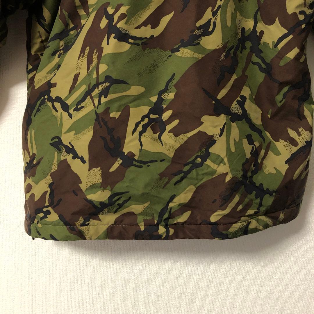 ノースフェイス迷彩カモ柄 L中綿スノーボードウェアマウンテンジャケットダウン