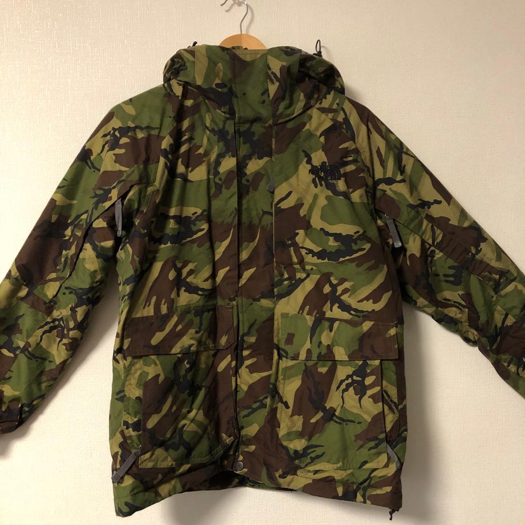 ノースフェイス迷彩カモ柄 L中綿スノーボードウェアマウンテンジャケットダウン