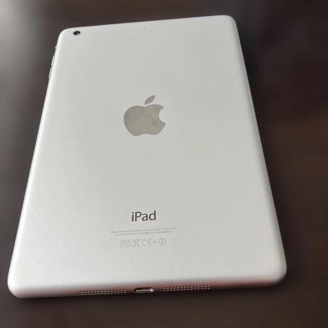 iPad mini ［美品、ヘコミ無し、大きなキズ無し】