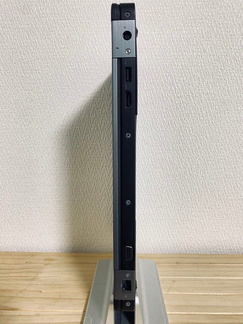 Dell Latitude E5270 i3/8GB/SSD/Office付✨