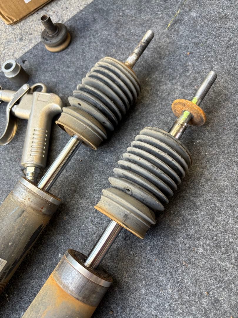 30プリウスHKS車高調ハイパーMAX スタイルX