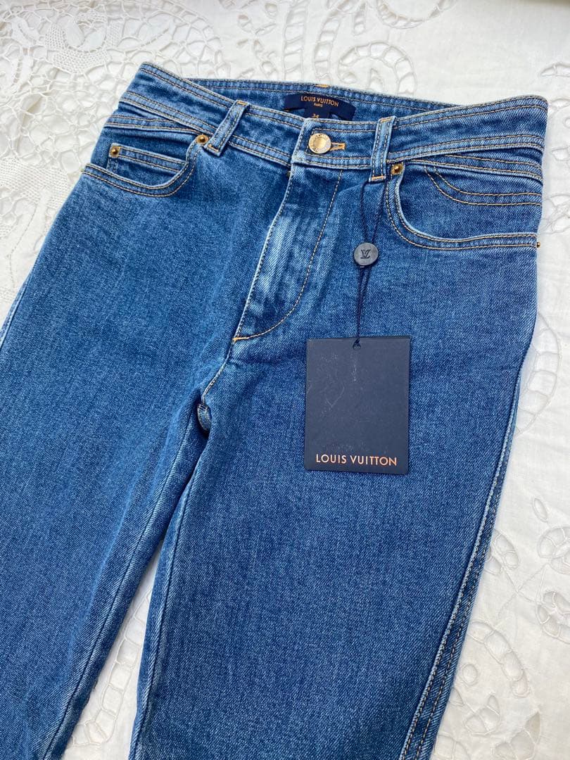 ルイヴィトンタグ付きレディースジーンズデニム