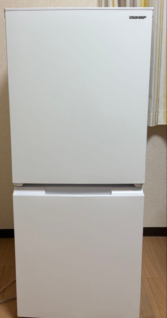 冷蔵庫　SJ-D15KJ-W　シャープ
