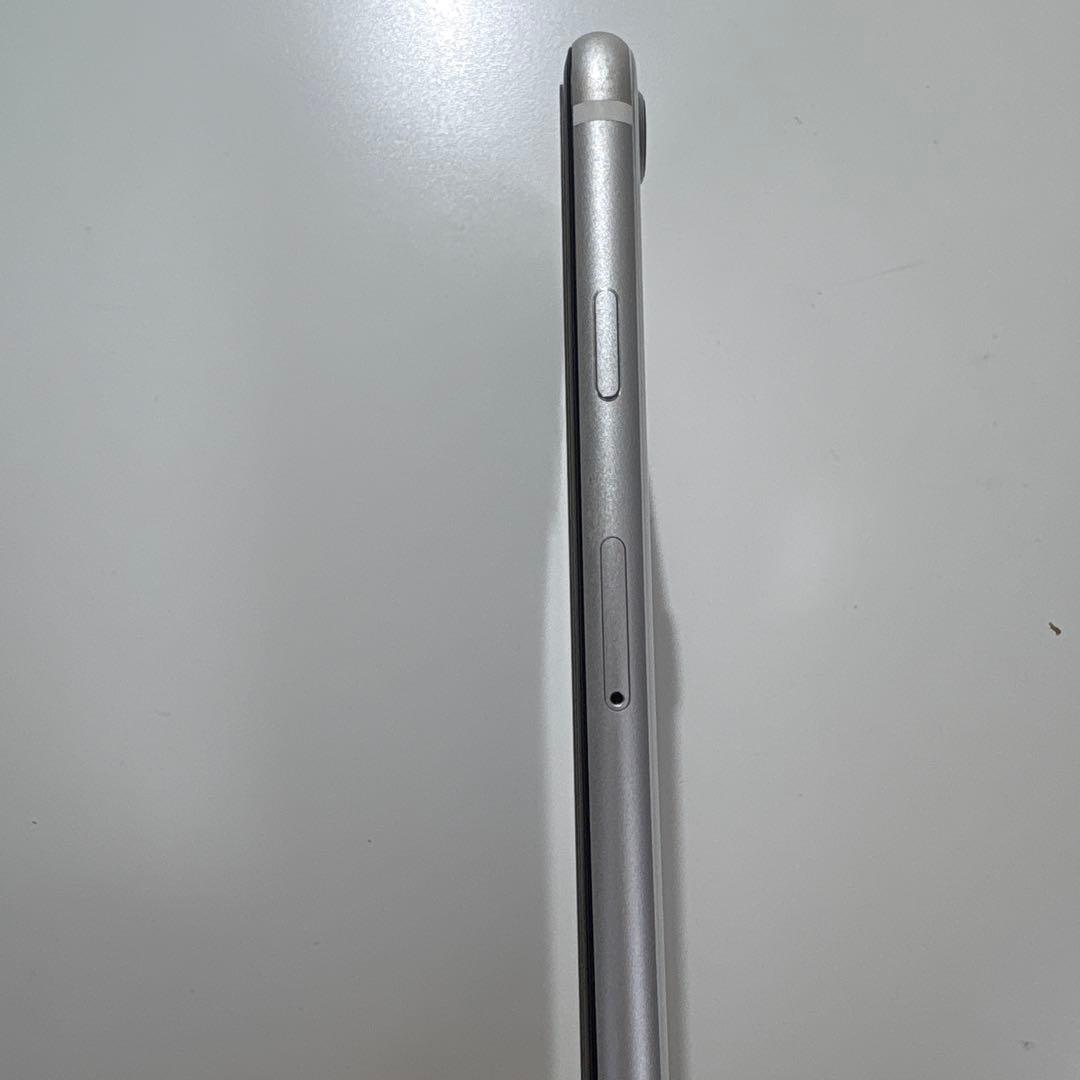 Apple iPhone SE (第2世代) ホワイト【ジャンク品】