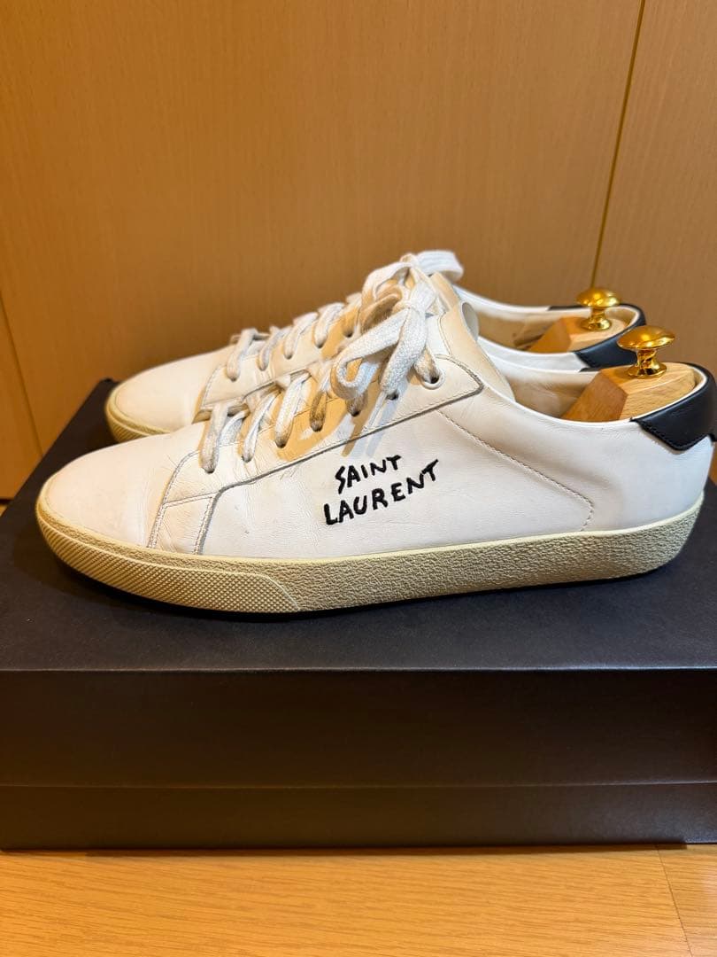 SAINT LAURENT ローテクなお靴　ホワイト