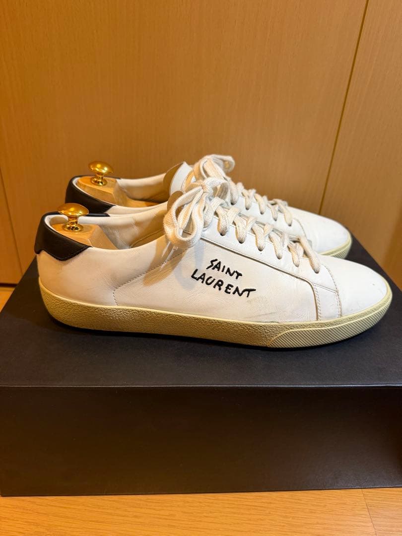 SAINT LAURENT ローテクなお靴　ホワイト