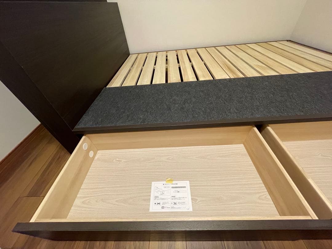 シモンズ　ダブルベッドフレーム 引き出し付き　ダークブラウン