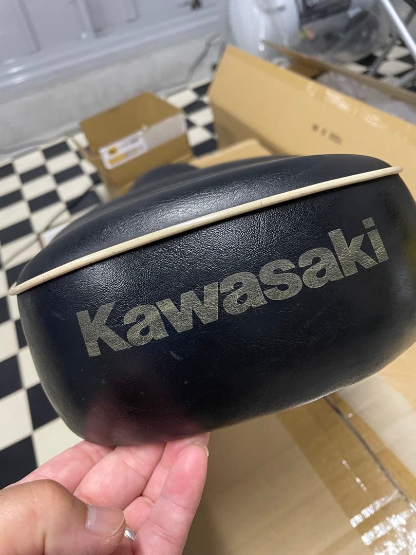 年末最終値下げ　Kawasaki W650 純正シートw400