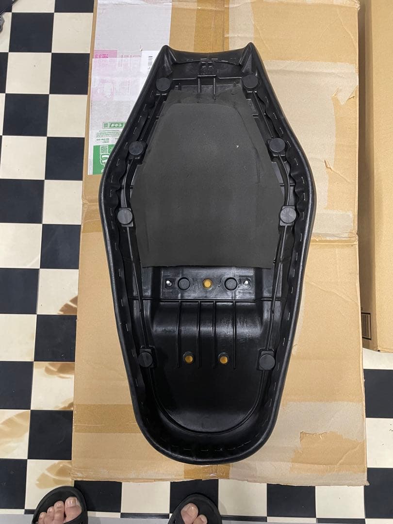 年末最終値下げ　Kawasaki W650 純正シートw400