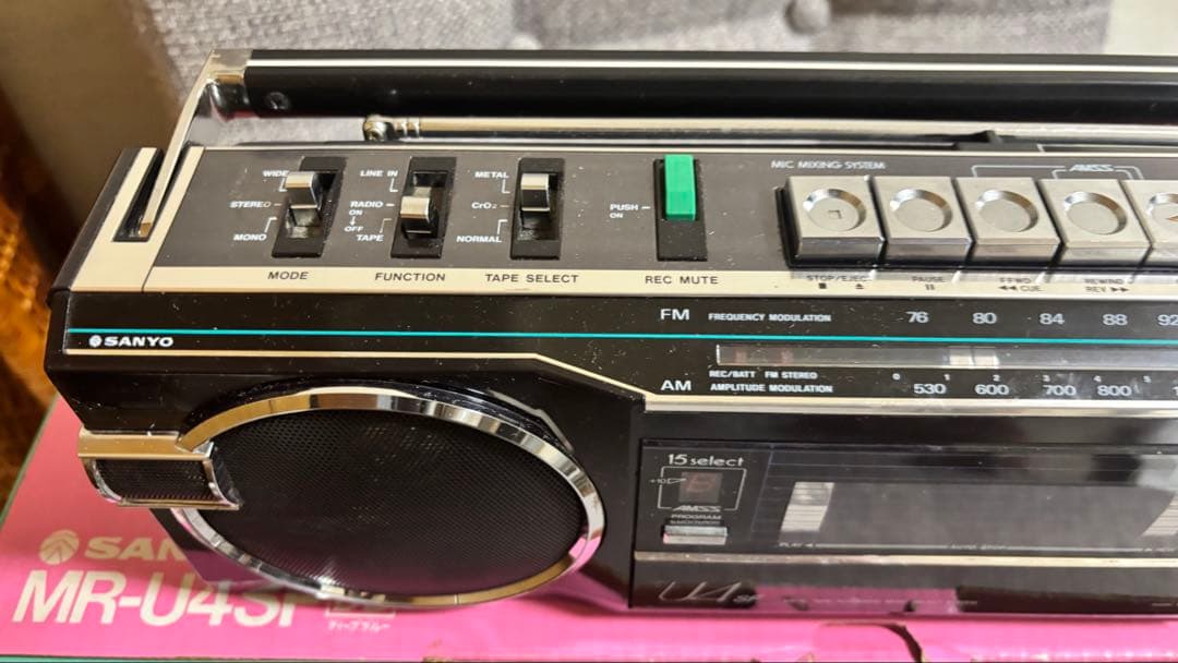 昭和レトロ　U4 SF ラジカセ 黒　SANYO