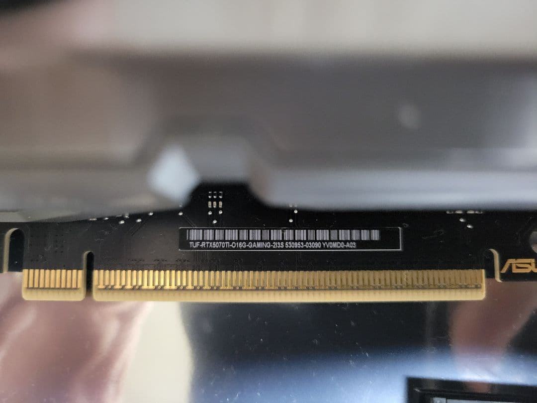 グラフィックボード・グラボ・ビデオカード ASUS 5070Ti TUF-RTX5070TI-O16G-GAMING