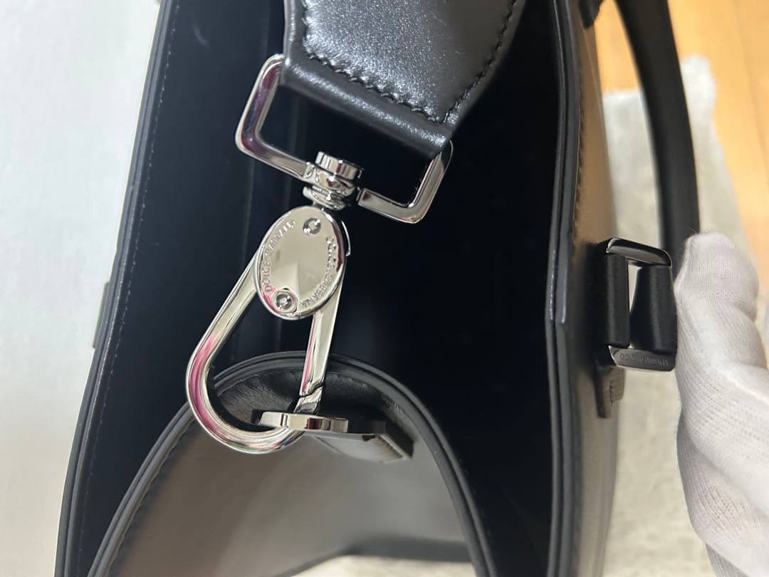 こうじ　DOLCE&GABBANA 黒 レザー ショルダーバッグ