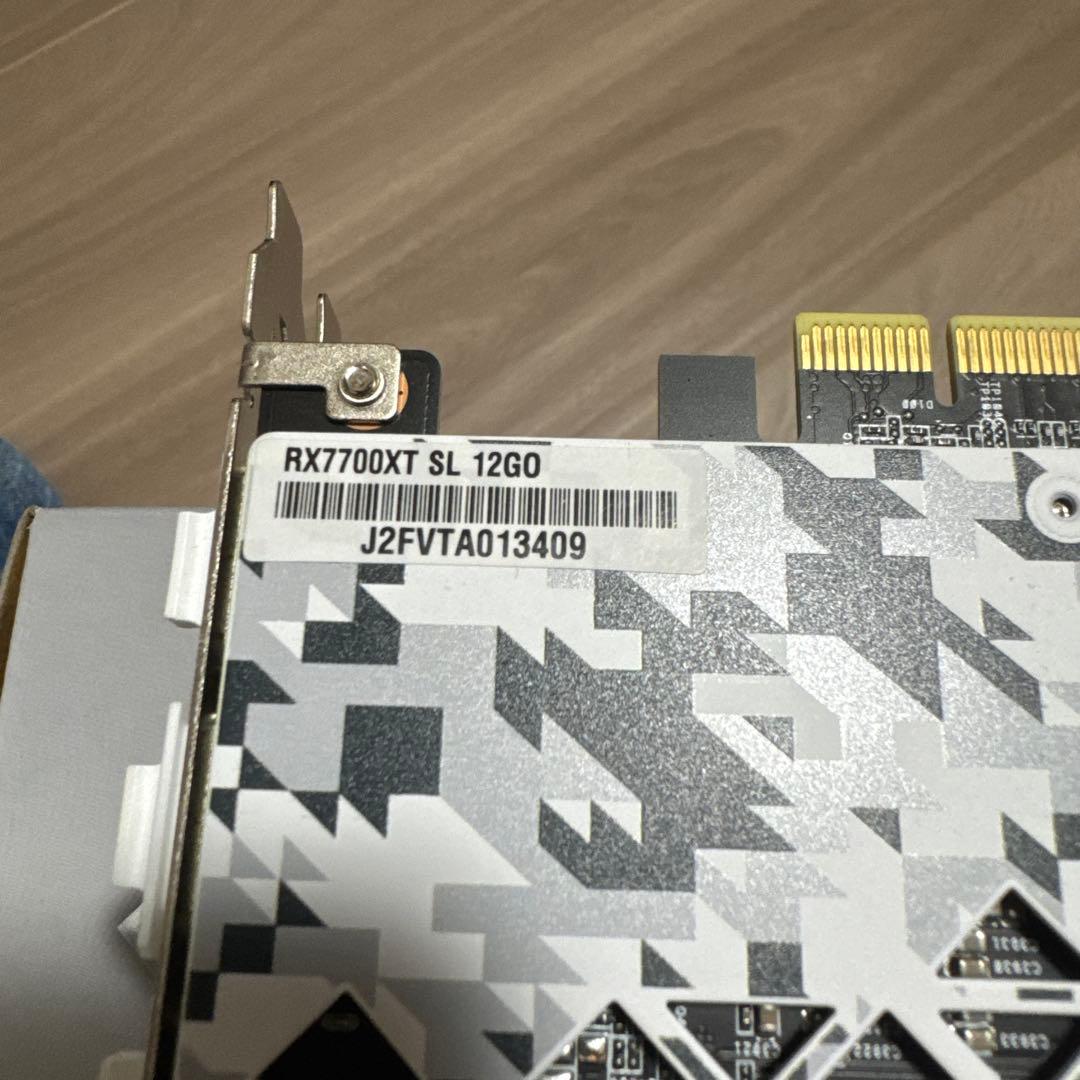 グラフィックボード・グラボ・ビデオカード AMD RADEON RX 7700 XT 12GB