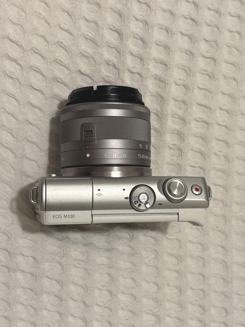 Canon　EOS　M100