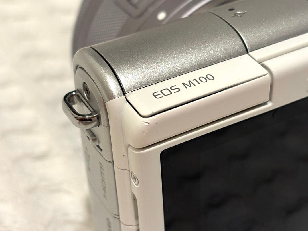 Canon　EOS　M100