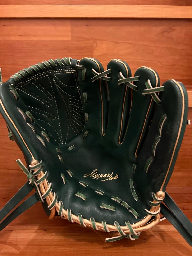 ローリングス 投手用グローブ