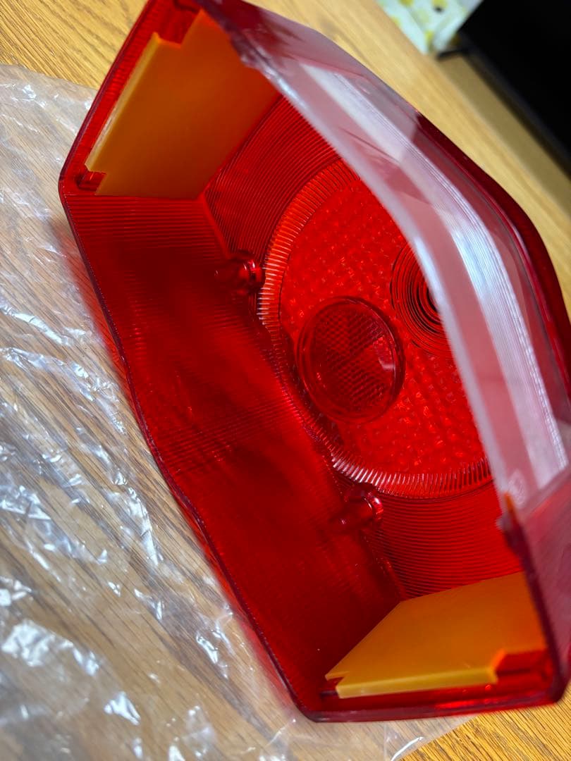 HONDA CB400F 純正テールランプ　未使用品割れカケ無し