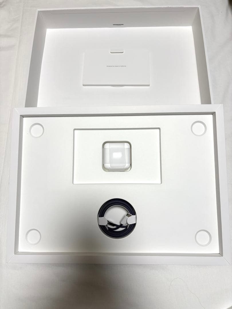 MacBook Air 15インチ M2 メモリ8GB SSD256GB整備済