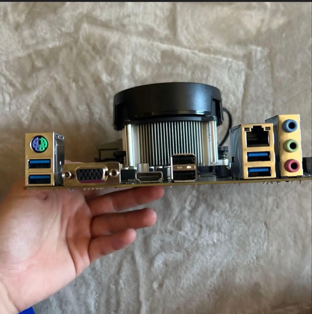 CPU AMD PRIME A320M-K Ryzen5 3500 16GB