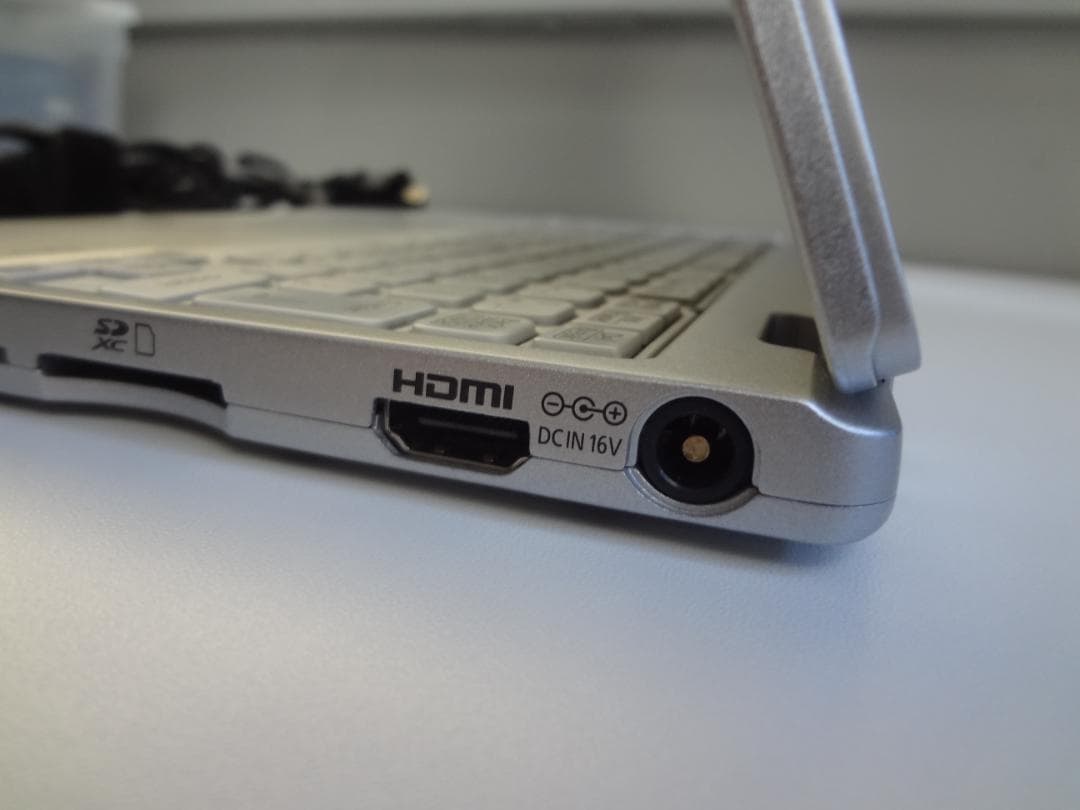 Panasonic Let's note CF-RZ6 10インチ SSD128