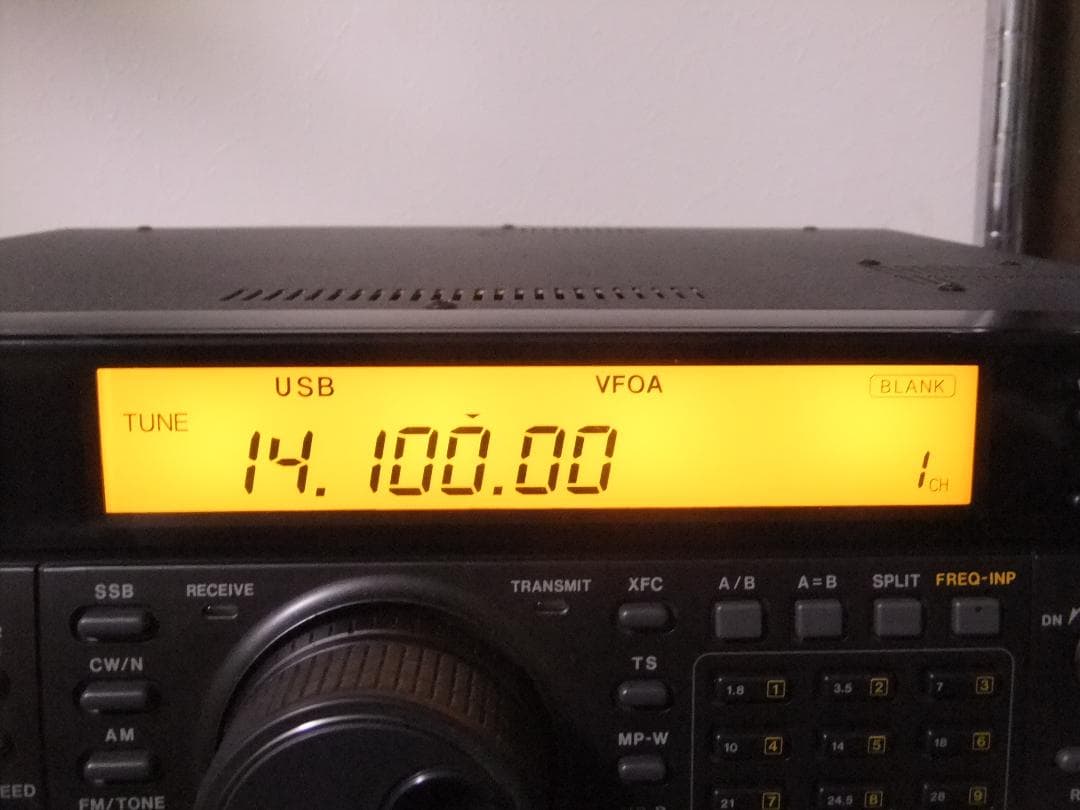 ☆アイコム　HF/50MHｚ帯オールモード固定機　IC-736（現状渡し）☆