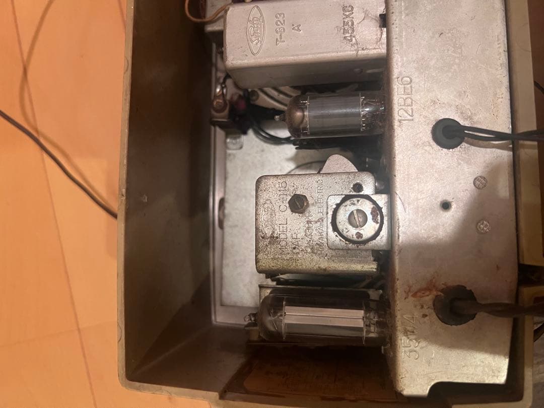 【ジャンク品扱い】 シャープラジオ 5X-76型