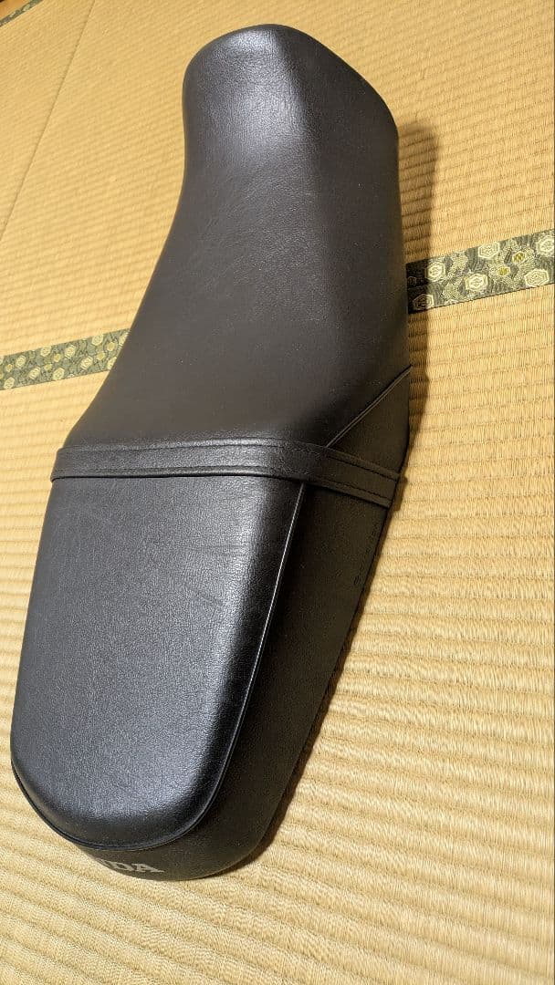 HONDA　CB1100　sc65 純正シート　ｅ-ｃｕｓｈｉｏｎ