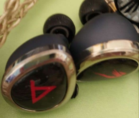 JH Audio Roxanne 2 ロクサーヌⅡ