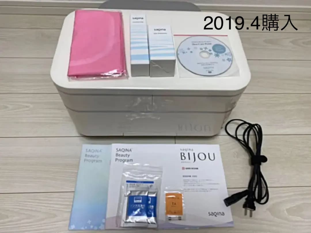 美品　2019年購入　サキナ　　ビジュー