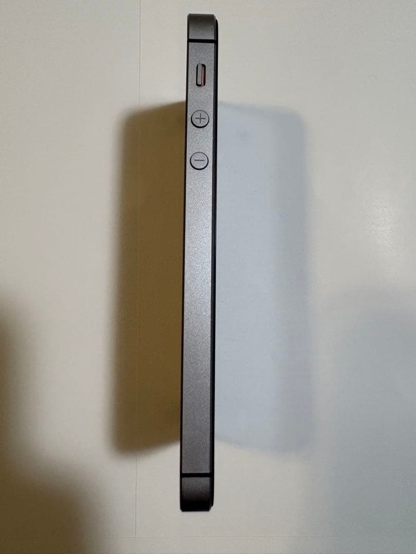 iPhone SE 第１世代 64GB スペースグレー　本体のみバッテリー91%