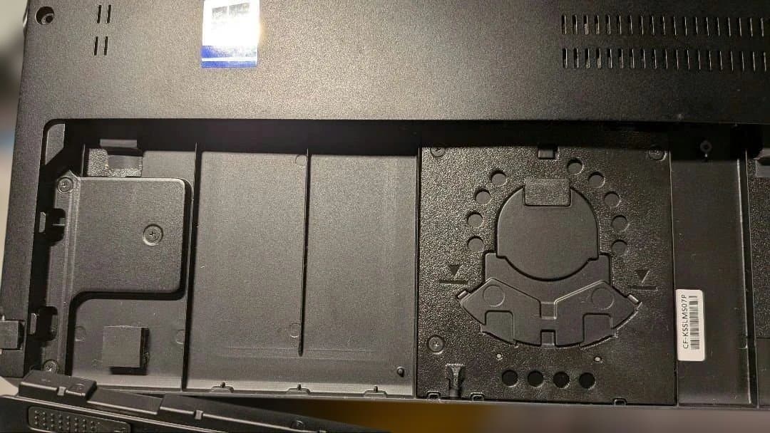 【希少モデル・外箱あり】CF-QV9 i7-10810U 16GB 256GB