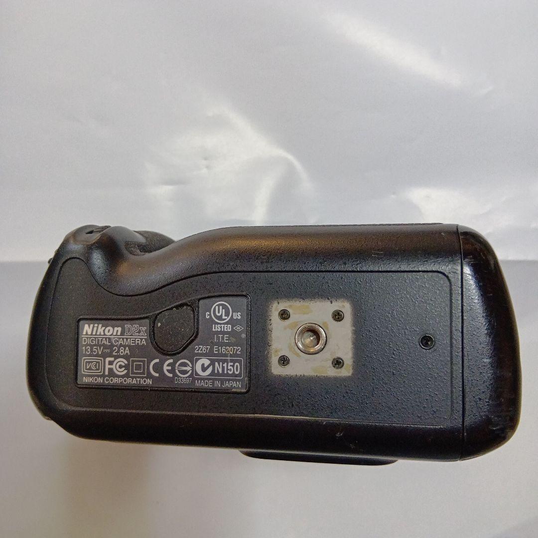 Nikon D2X デジタル一眼レフカメラ 本体と充電器