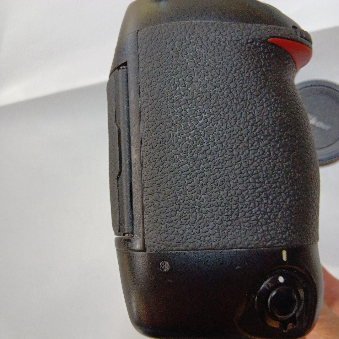 Nikon D2X デジタル一眼レフカメラ 本体と充電器