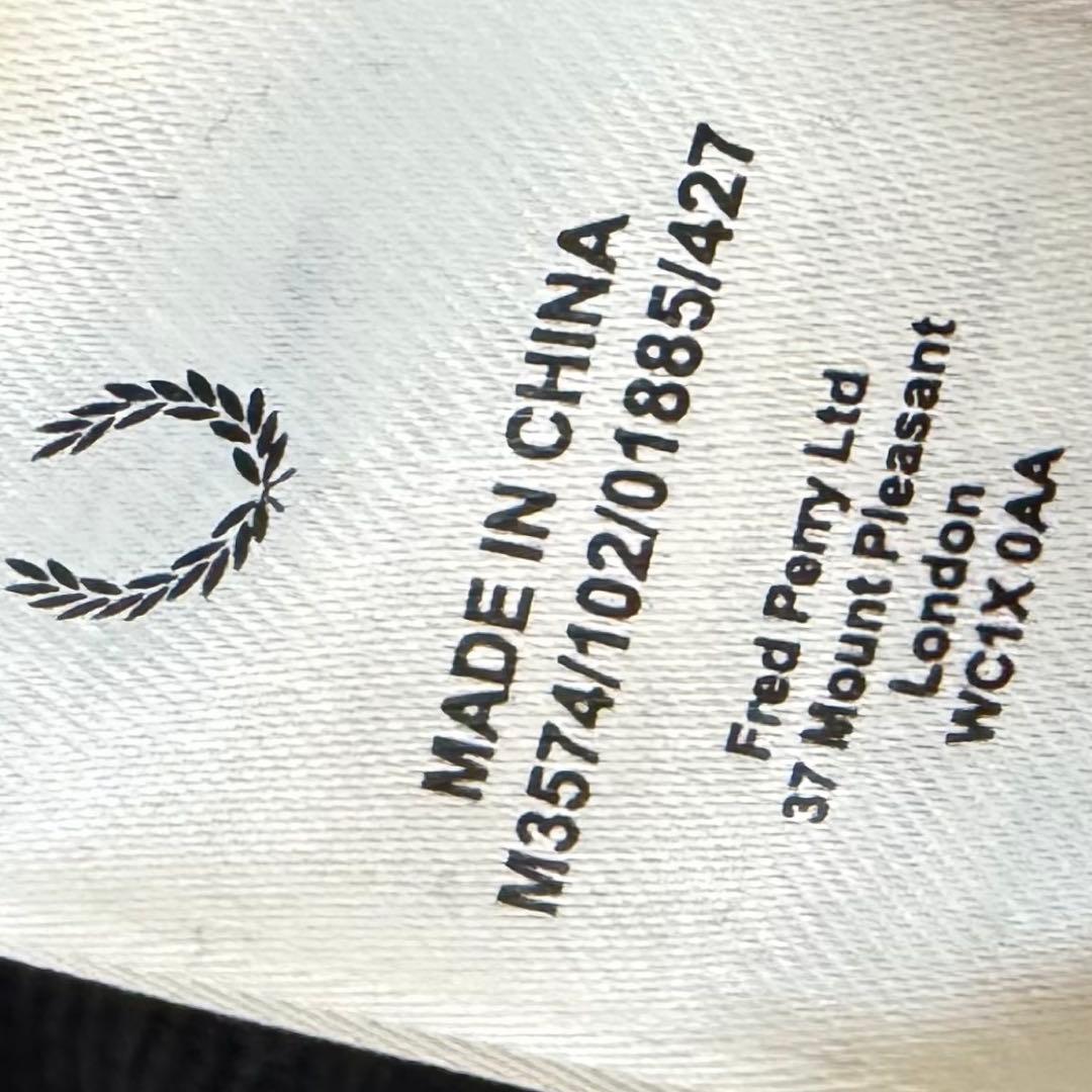 FREDPERRY ハーフジップLサイズスウェットブラック　刺繍ロゴ M3574