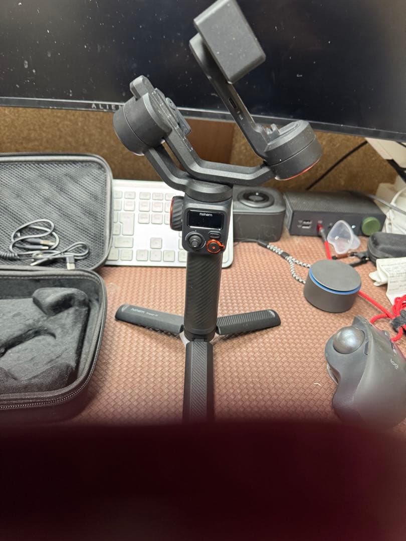 hohem M6 スマホスタビライザーとライトセット