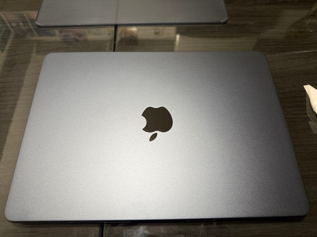 M2チップ MacBook Air 8GBメモリ 256GBストレージ