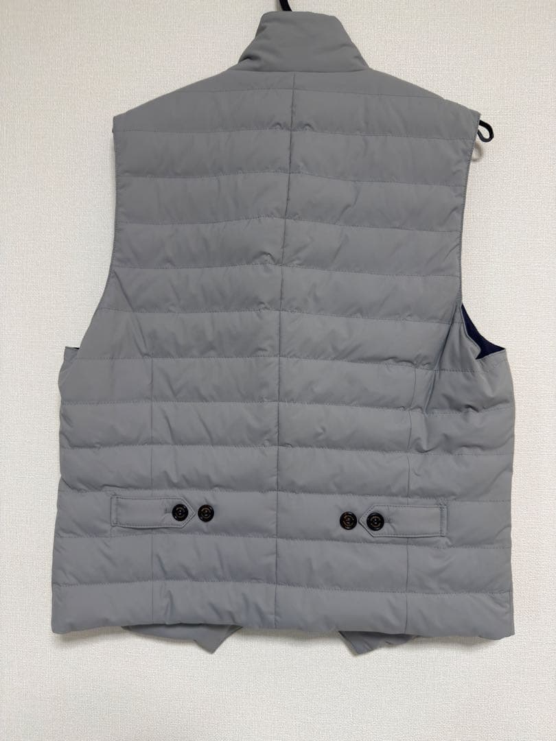 BRUNELLO CUCINELLI グレー ノーカラー ベスト