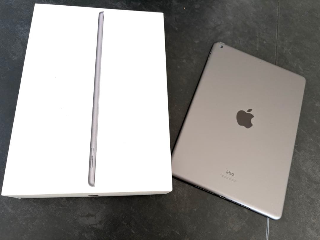 【美品】Apple iPad (第9世代) スペースグレー 本体