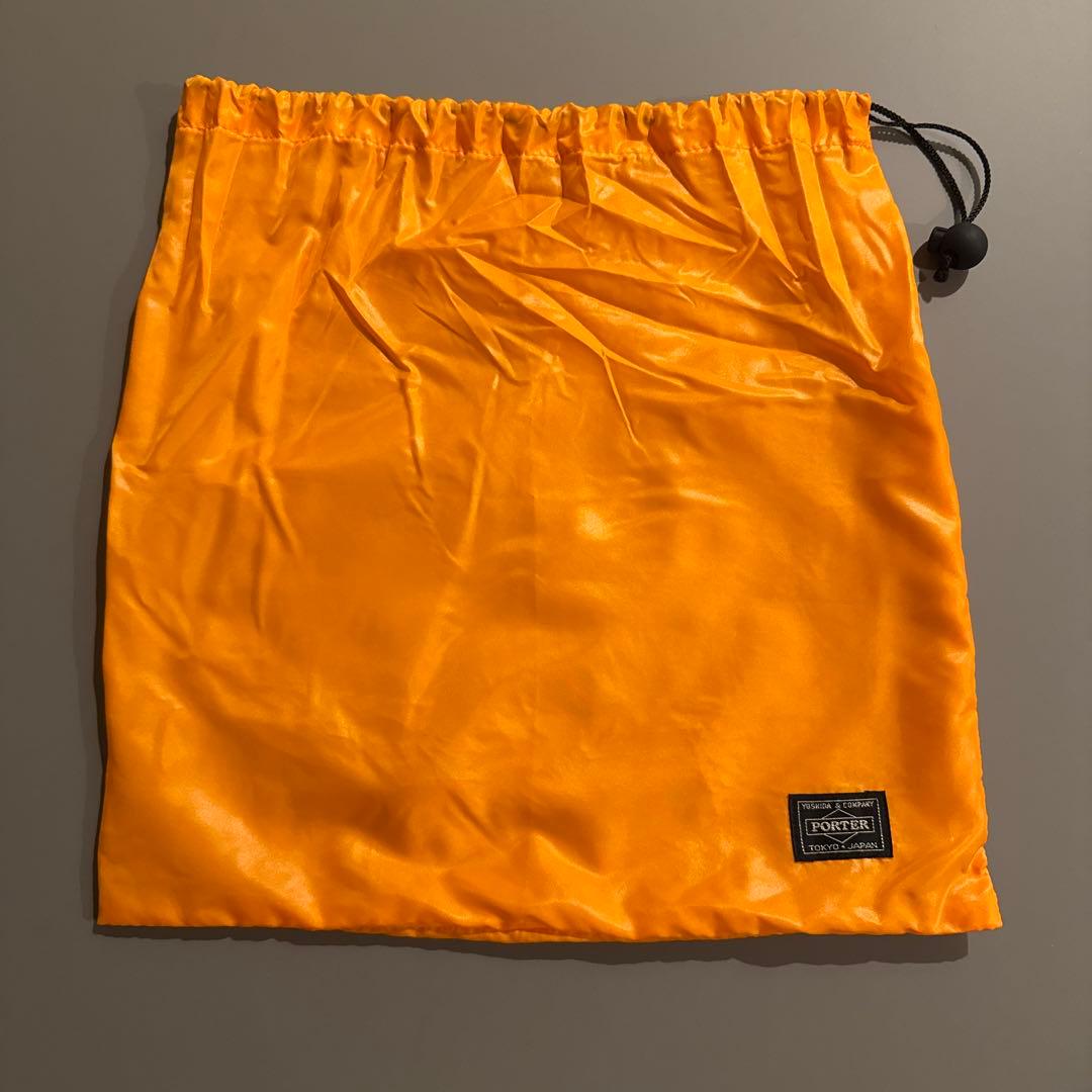 人気　ポーター　PORTER　タンカー　オーバル　ショルダーバッグ　ハーフムーン