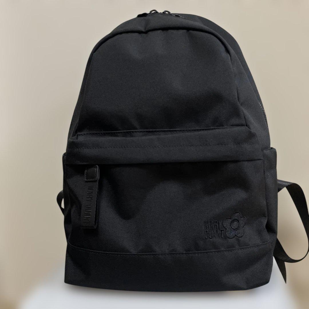 MARY QUANT オールブラックシンプルロゴ リュック　黒