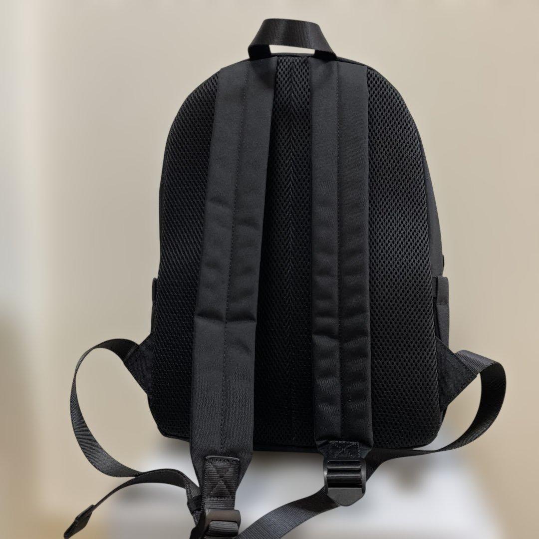 MARY QUANT オールブラックシンプルロゴ リュック　黒