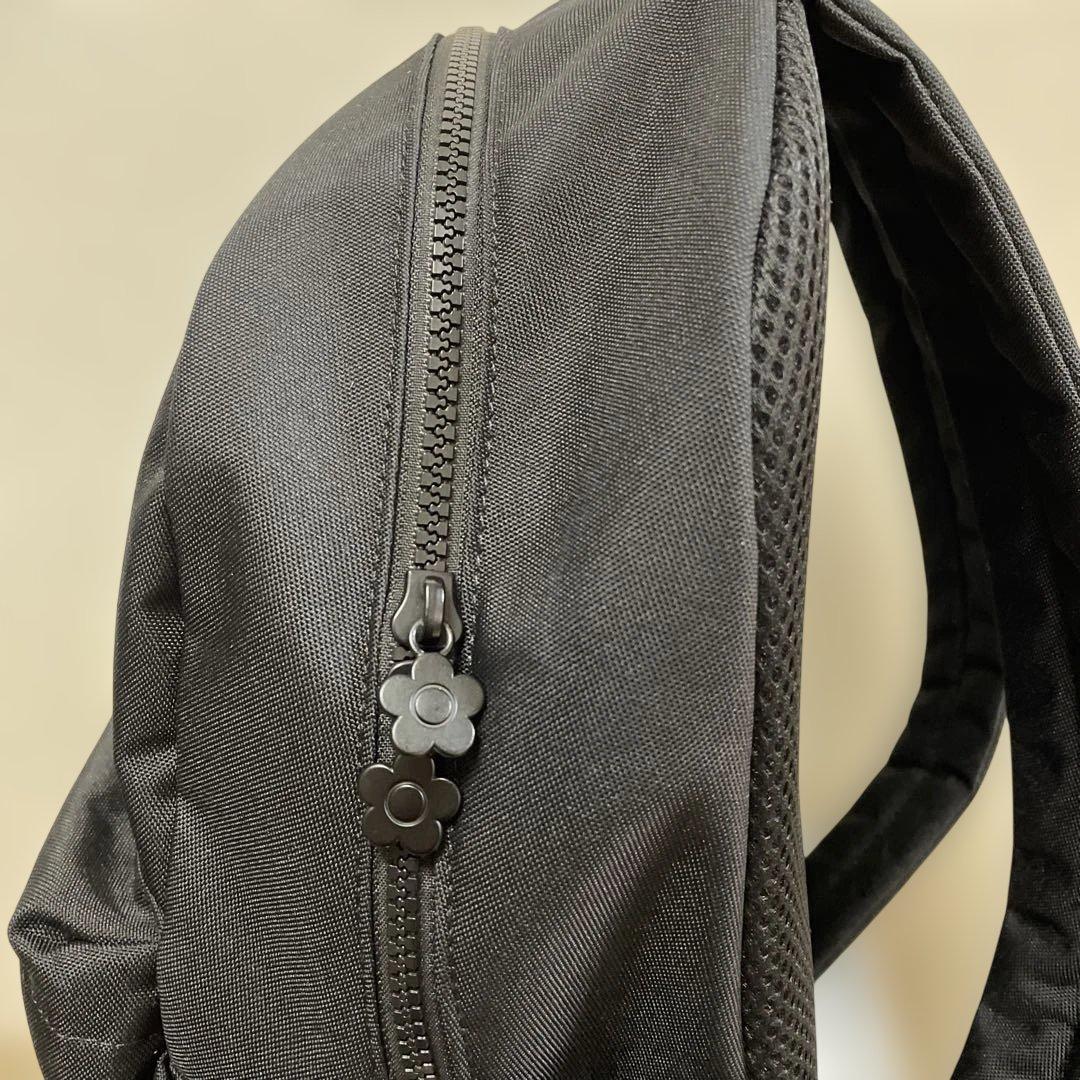 MARY QUANT オールブラックシンプルロゴ リュック　黒
