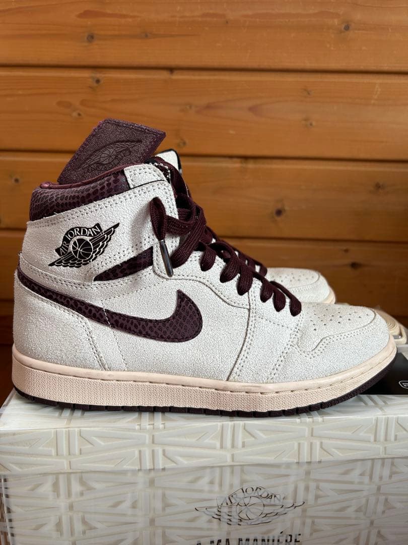 A Ma Maniére Air Jordan 1 クリーム/バーガンディ