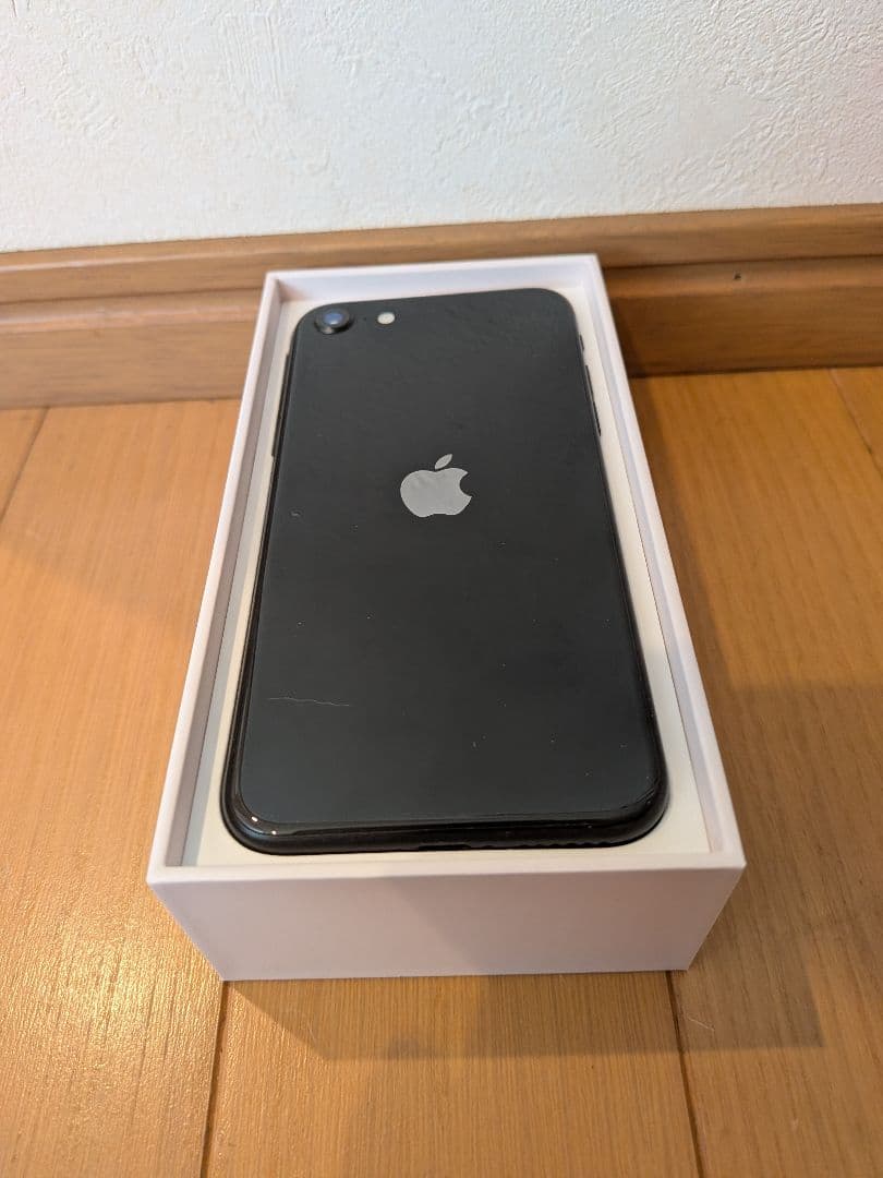 iPhone SE (第2世代) ブラック　64GB　バッテリー95％