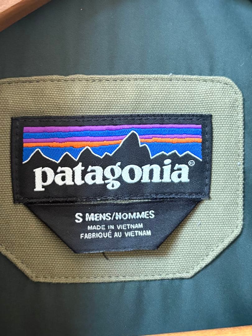 Patagonia ダウンジャケット オリーブ色