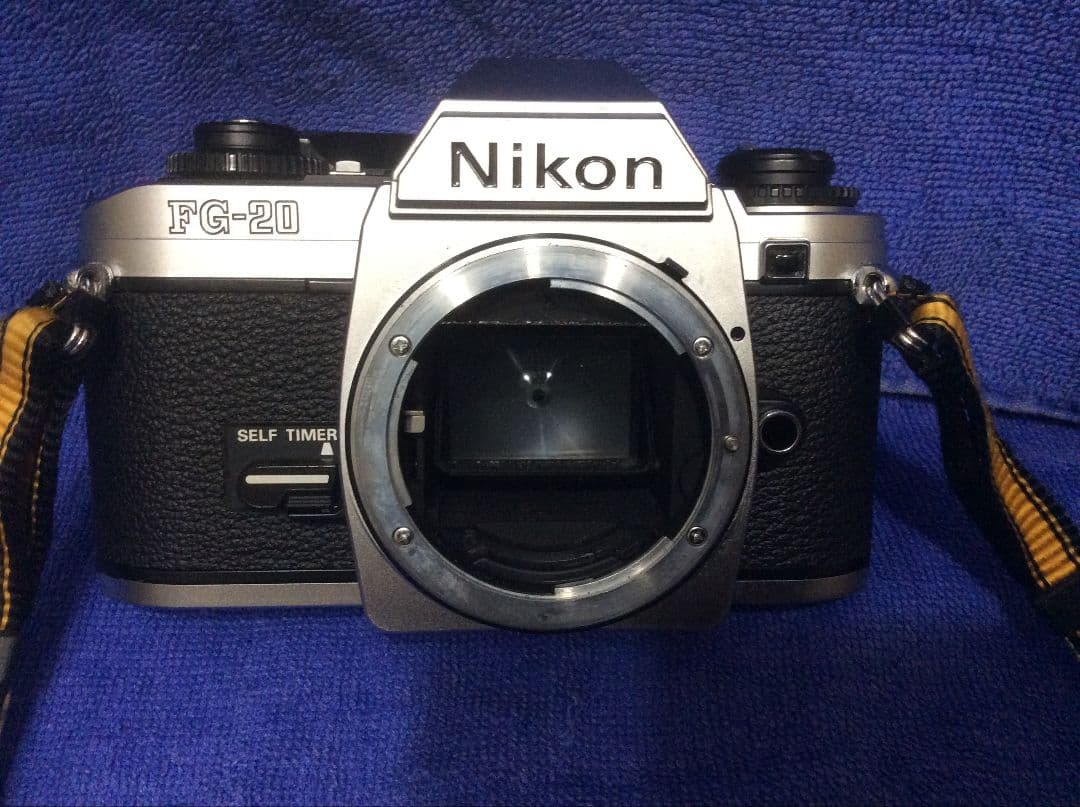 Nikon FG-20 フィルム一眼レフカメラ