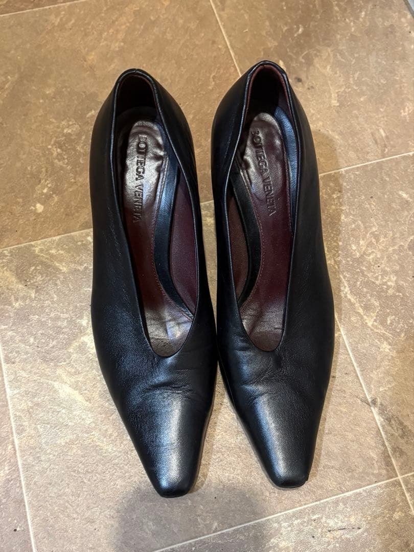 ボッテガヴェネタ レザーパンプス ブラック アーモンドパンプス　正規品
