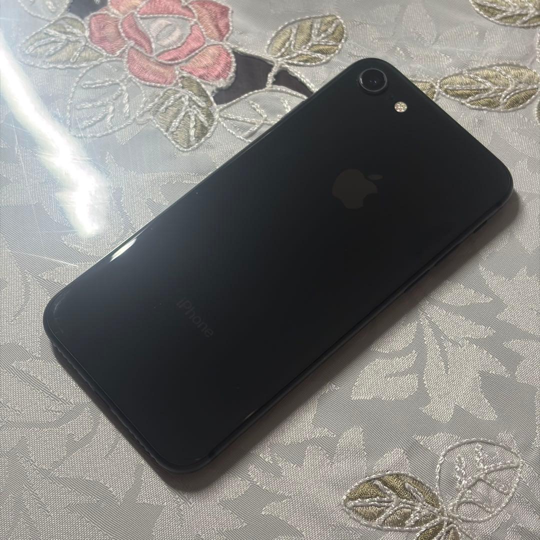 Apple iPhone 8 ブラック 64GB